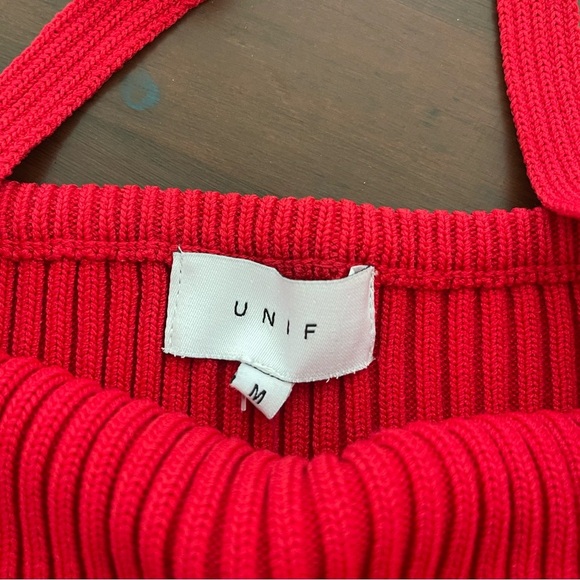 Unif red ribbed tank medium - Picture 3 of 4